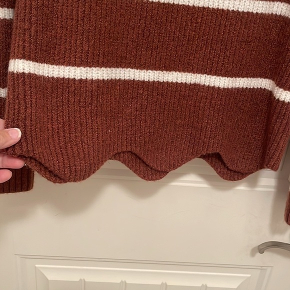 Fate long sleeve cropped wave hem Rust & white wide stripes sweater women’s sz S - Picture 5 of 12
